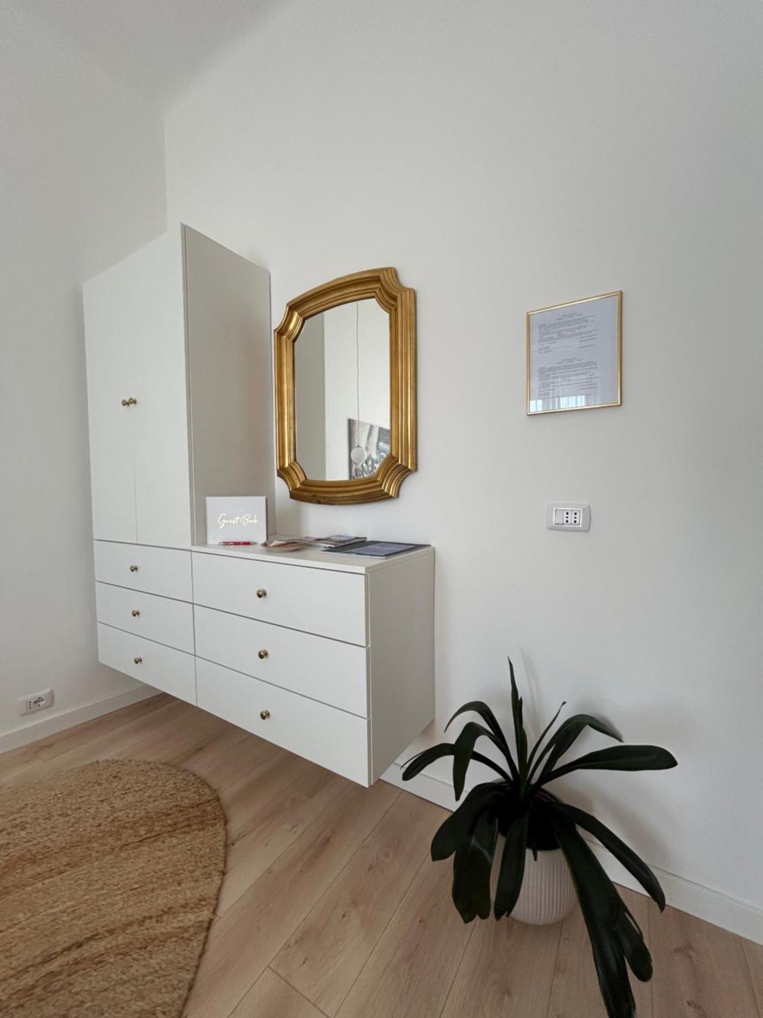 V&C Home Rental Specialist Appartamenti Fronte Lago Maggiore Germignaga Экстерьер фото