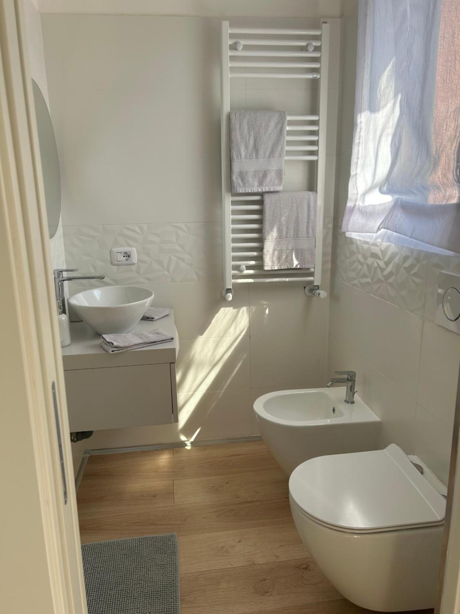 V&C Home Rental Specialist Appartamenti Fronte Lago Maggiore Germignaga Экстерьер фото